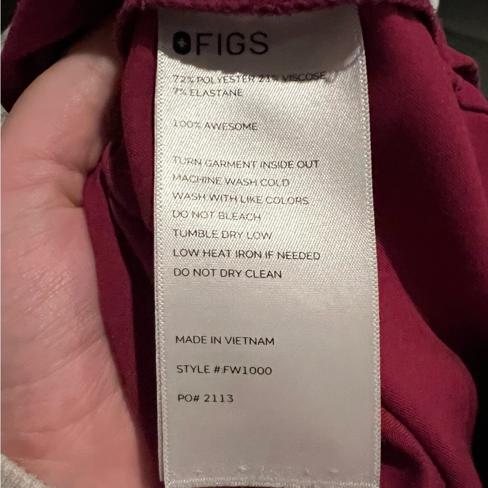 Figs Catarina One-Pocket Scrub Top | Burgundy | XS - Picture 8 of 8